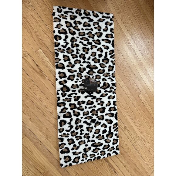 Rachel Zoe Leopard Bath Rug 24x60 Designer Luxury Plush Mat Animal Print - Picture 1 of 5